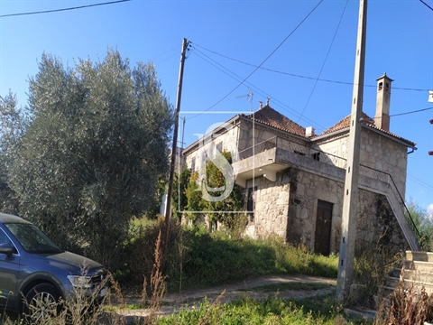 Moradia para Restaurar T6