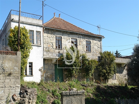 Moradia para Restaurar T6