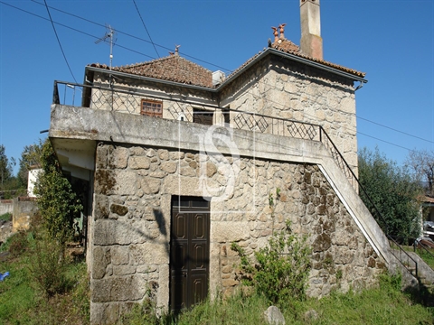 Moradia para Restaurar T6